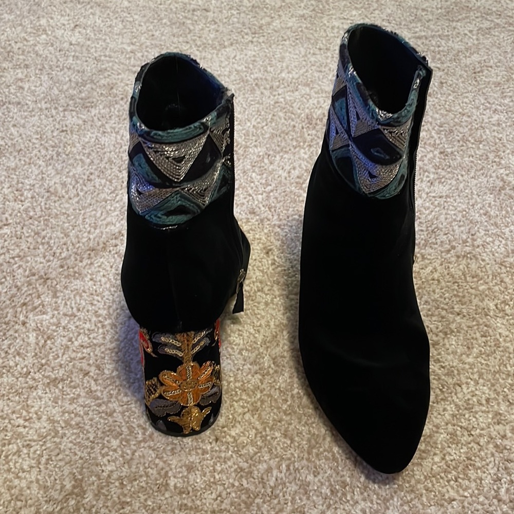 Dee Keller black booties